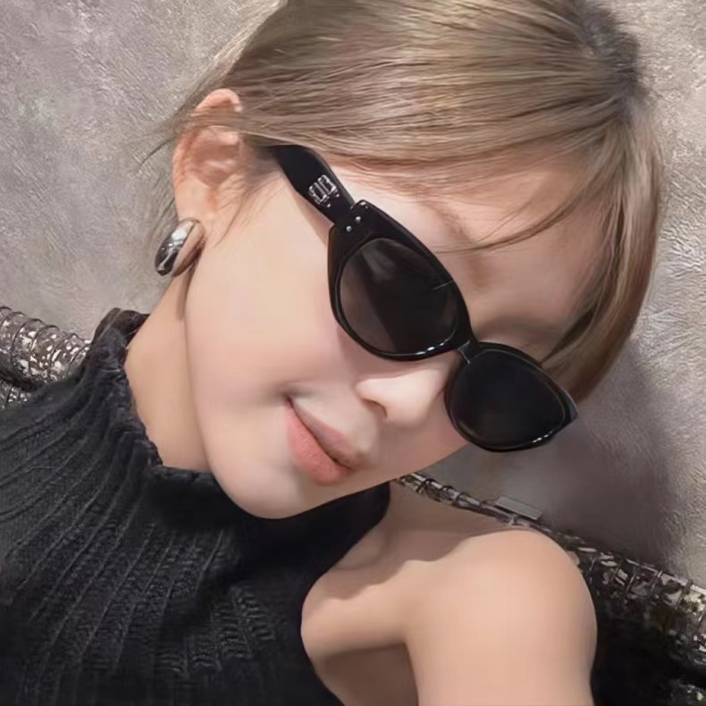 แฟชั่นใหม่แว่นตากันแดดแว่นตาวินเทจแมวตาแว่นตาแคบกรอบกันแดด UV พรีเมี่ยมความรู้สึกผู้หญิงแว่นตา รูปที่ 2