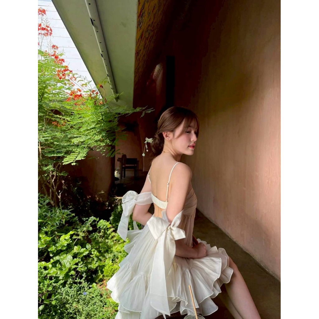 เดรสทรงเจ้าหญิงฟู แต่งโบว์ไขว้หลัง มีซับในทุกชั้น ไว้ใส่คาเฟ่โอากาสพิเศษ