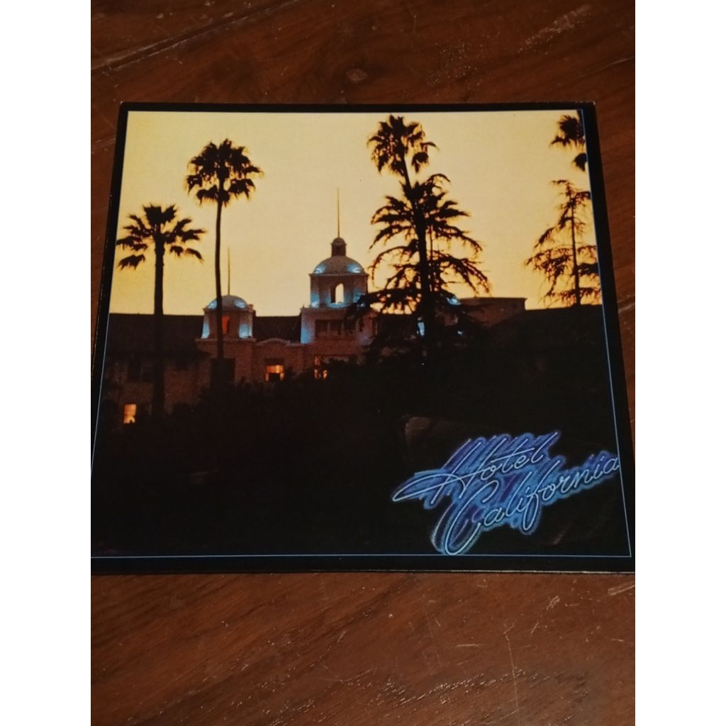 แผ่นเสียงอัลบั้ม Hotel California (1976) โดยวง Eagles(สภาพแผ่นNM)
