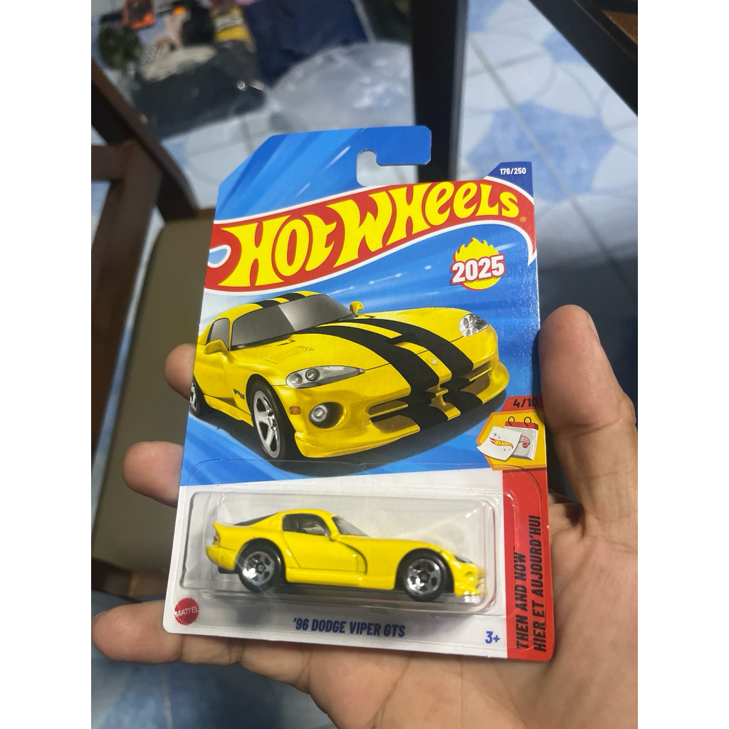 hotwheels ‘96 dodge viper gts