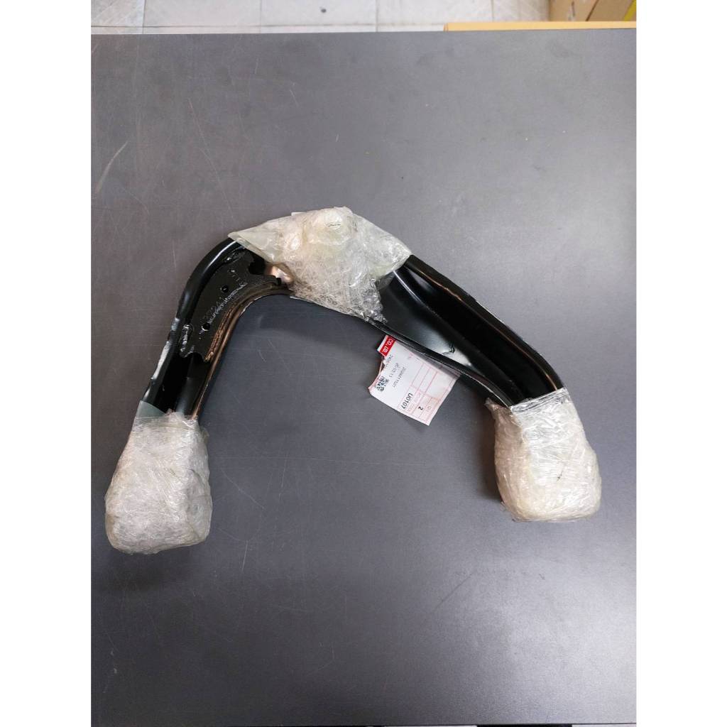 แขนปีกนกบนซ้าย NISSAN NAVARA NP300 D23 54525-4JA2C LINK COMPL-FRONT SUSPENSION,UPPER LH