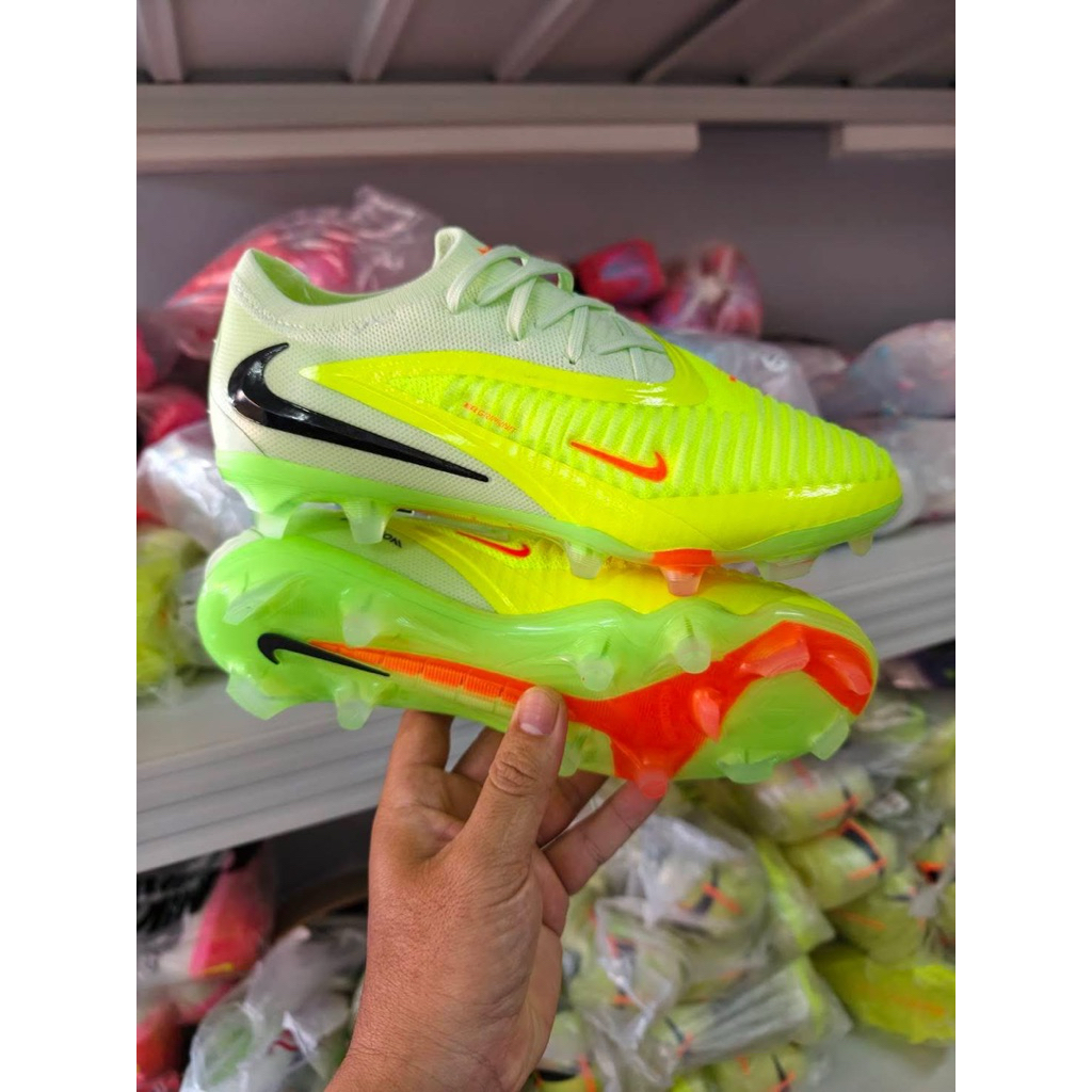 ใหม่ Nike Phantom 6 Low Elite FG
