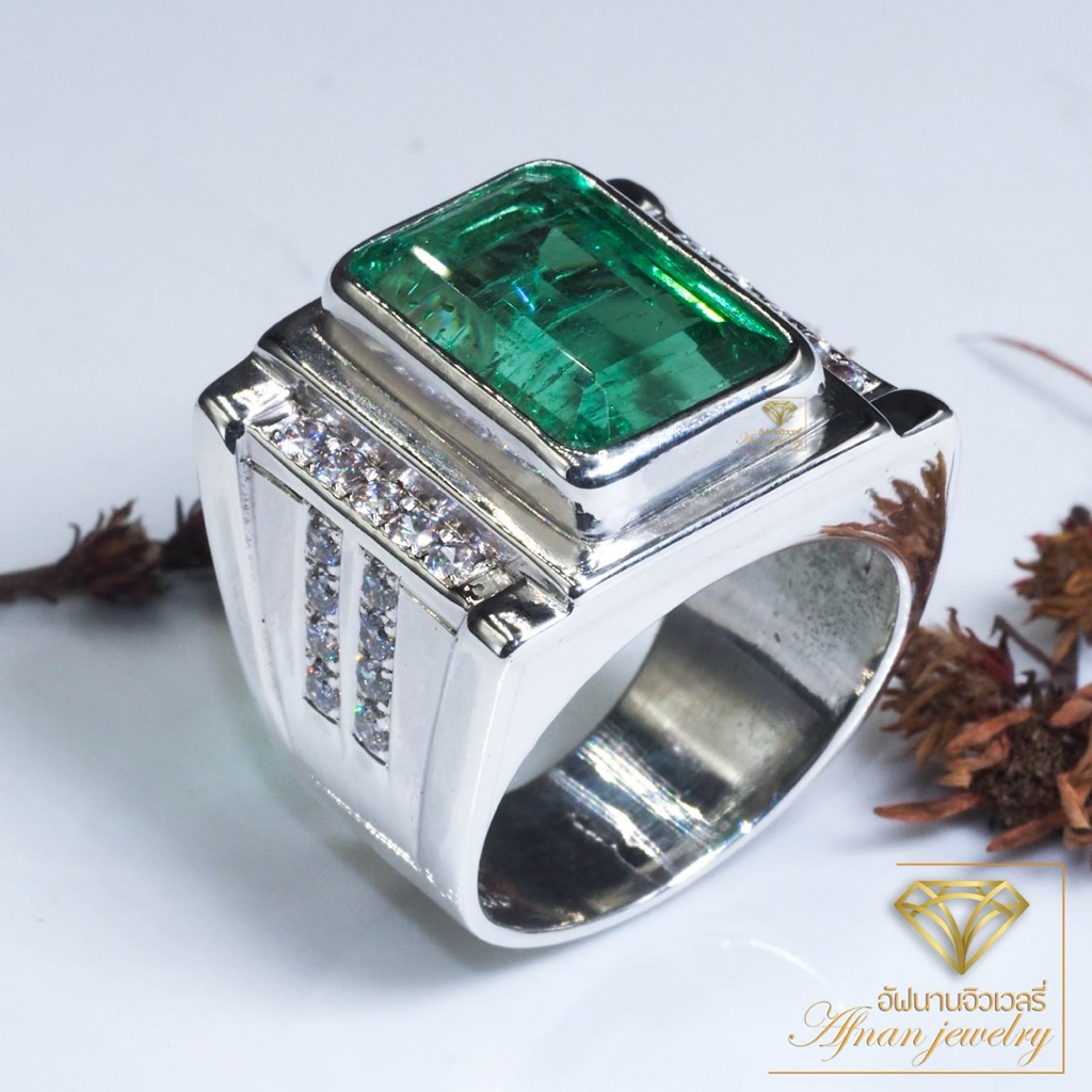 แหวนผู้ชาย Silver 92.5% พลอยฝรั่งเศสทรงเอเมอรัลด์ Big Cut