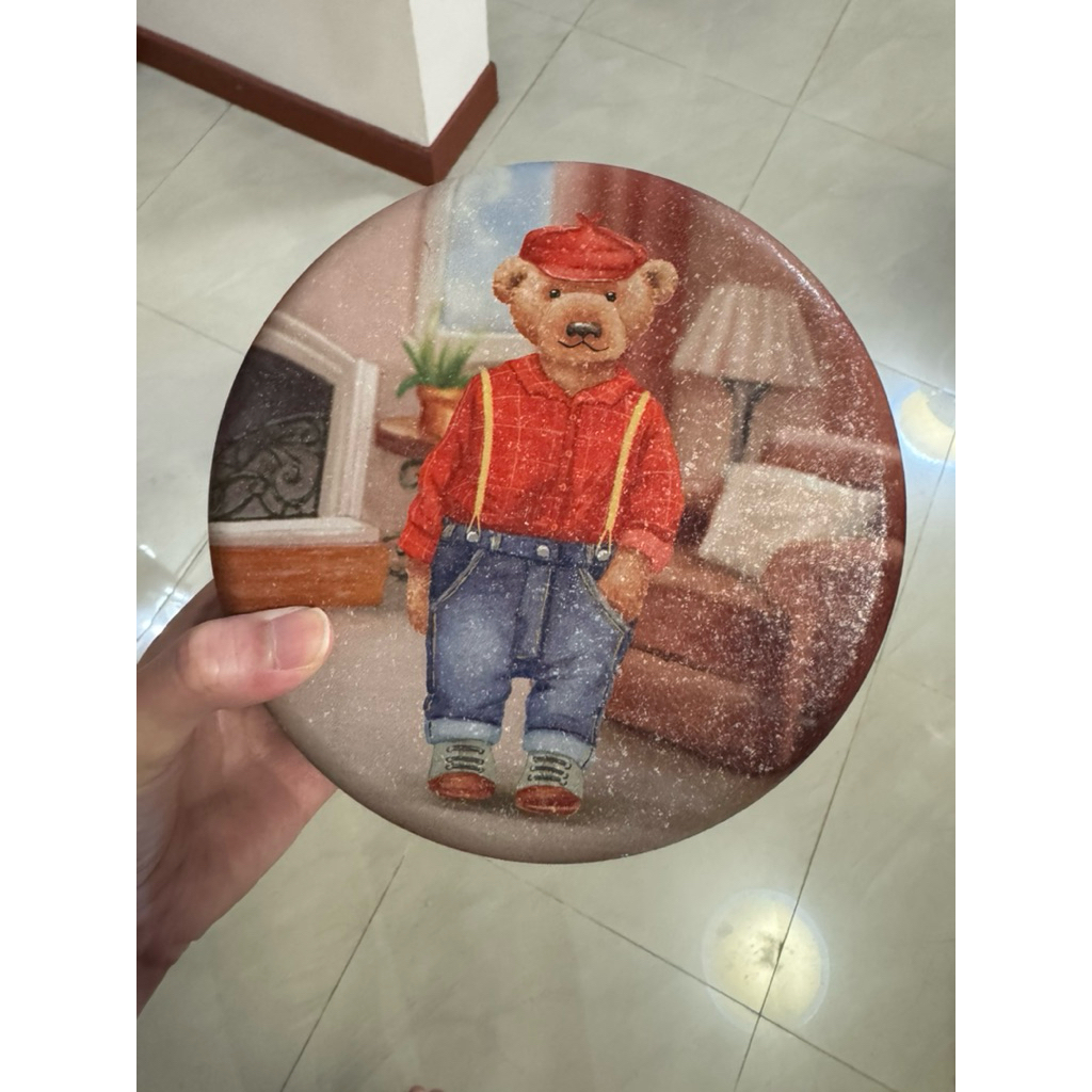 กล่องเปล่า แท้ Jenny Bakery Cookies ชื่อดังฮ่องกง ไม่มีคุกกี้ สีแดง