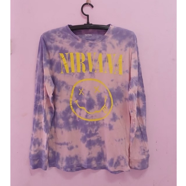เสื้อยืดแขนยาว nirvana size m อก 20 ยาว 27
