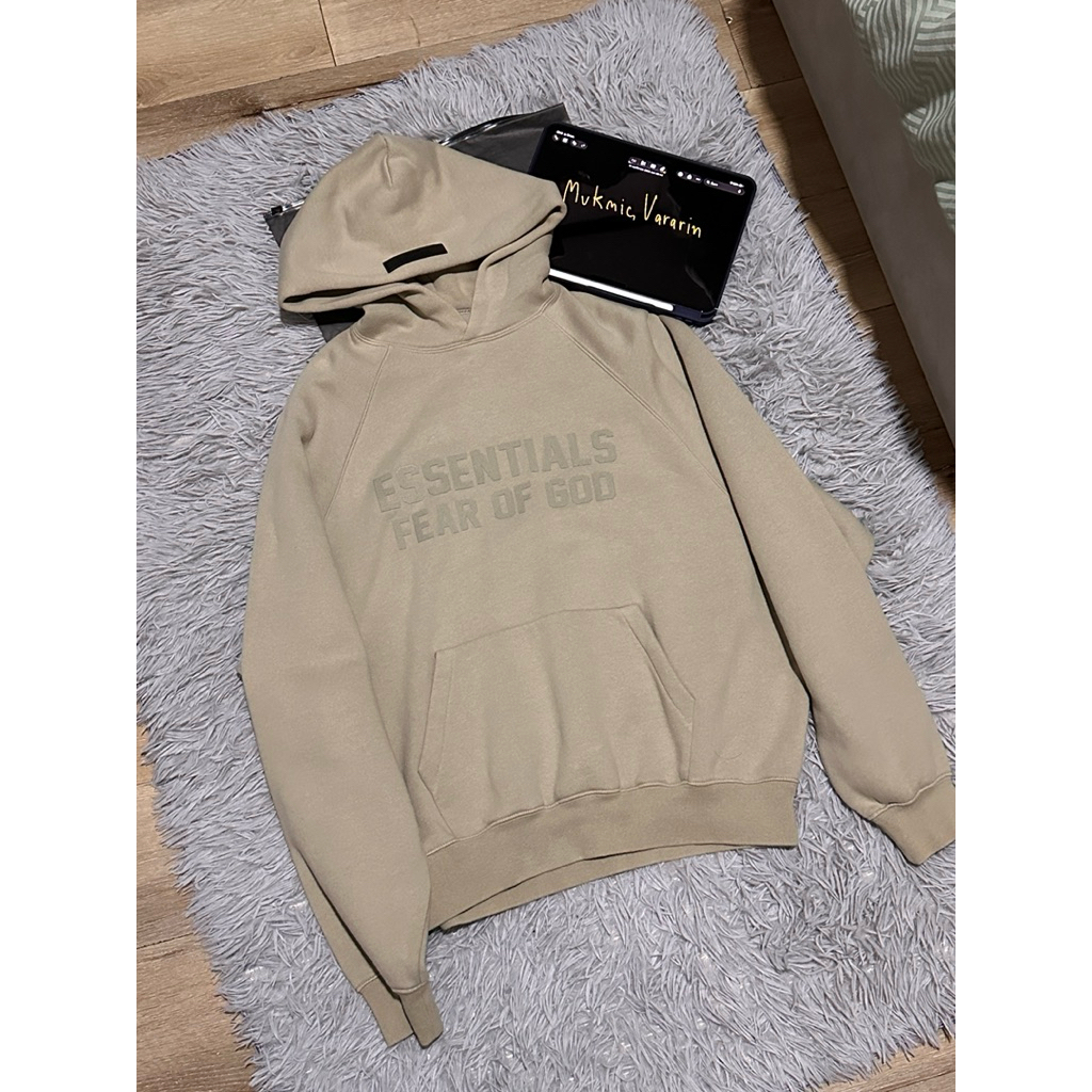 Fear of god Essentials Hoodie ss23 Used แท้100%