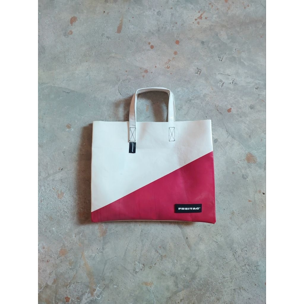 Freitag cake 🎂ชมพูขาว