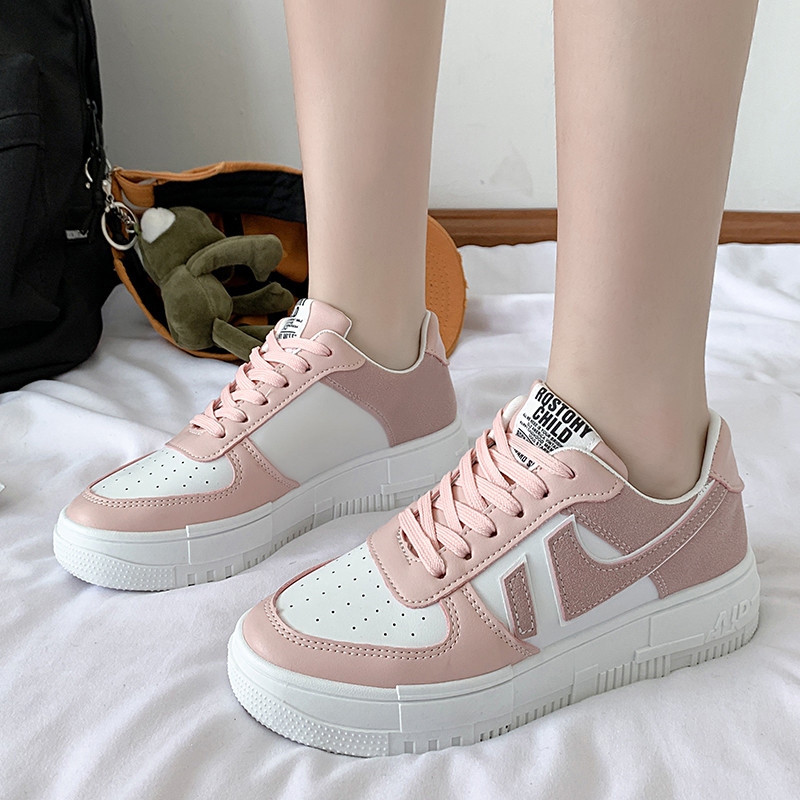 ส่งฟรี รองเท้าผ้าใบแฟชั่น พร้อมส่ง รองเท้าผ้าใบแนวสตรีท มินิมอล พื้นหนานุ่ม น้ำหนักเบา [LN1818] - รูปที่ 4