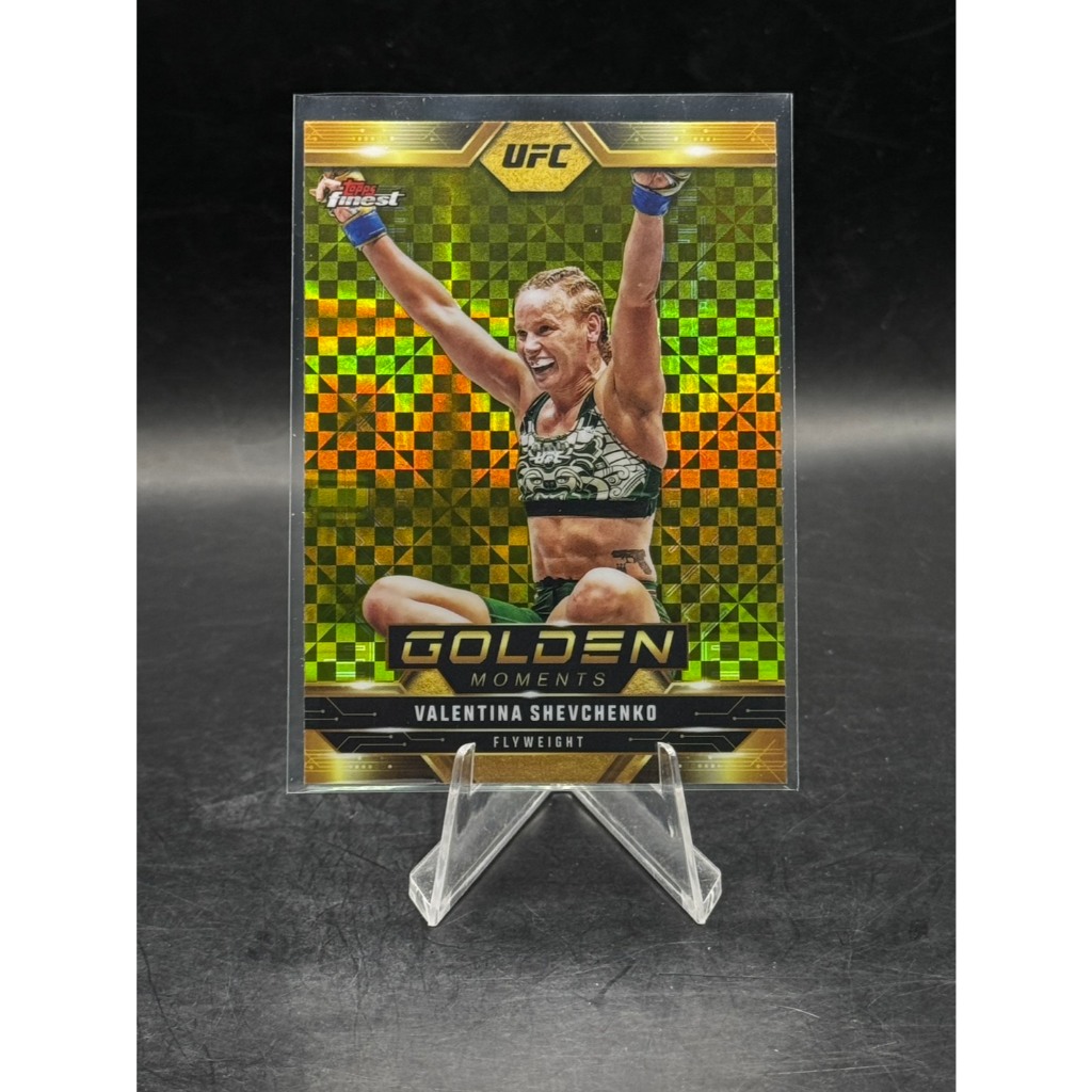 **RAW MINT (9/10) Valentina Shevchenko 2025 Topps Finest UFC Golden Moments Gold Refractor Insert #G