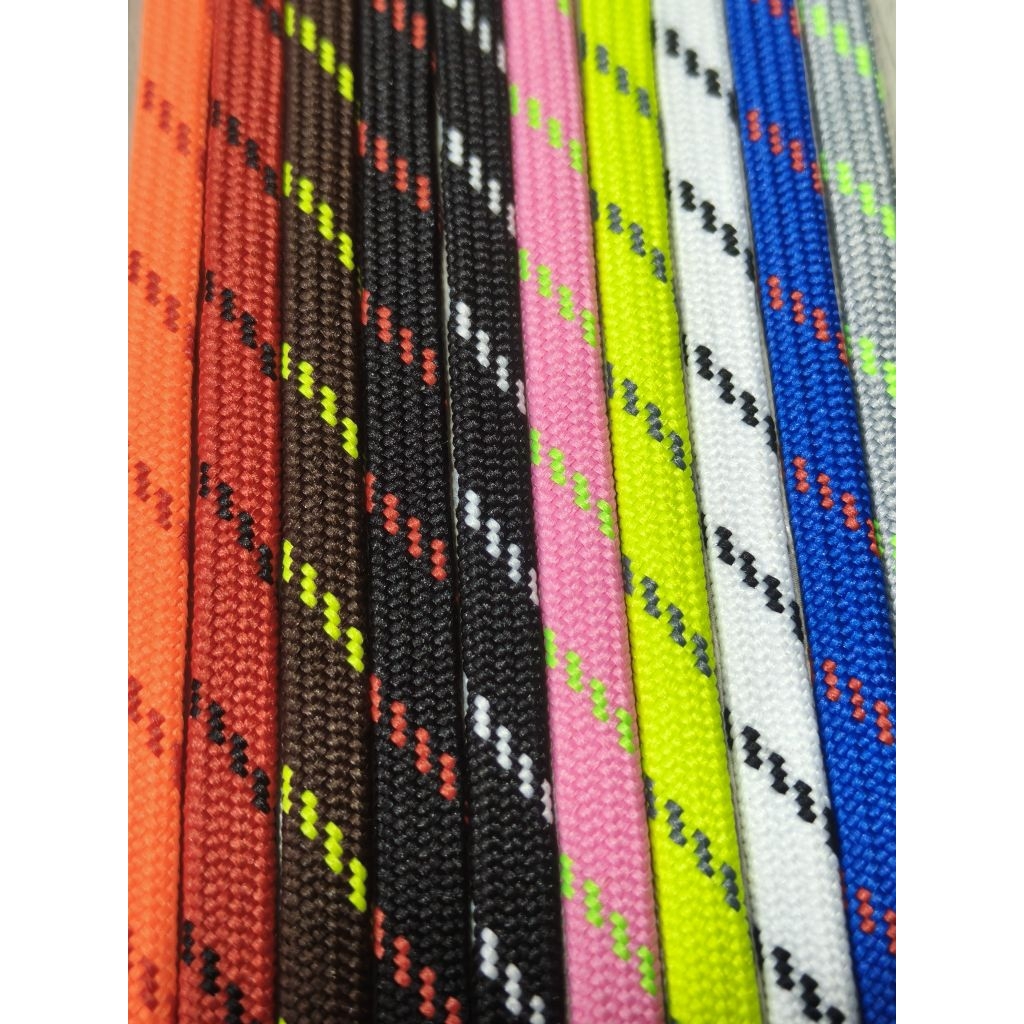 เชือกผูกรองเท้าลวดลายขีดสวยมาก 6mmผูกแน่นสีสวยโคตรเฟี้ยวอ่ะครับ(ยาว120CM)