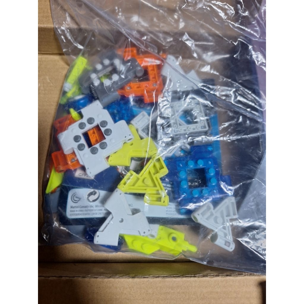 Mega Construx Magnext 3-in-1 Mag-Racers Construction Set with Magnets, Magnetic Building Toys for Ki