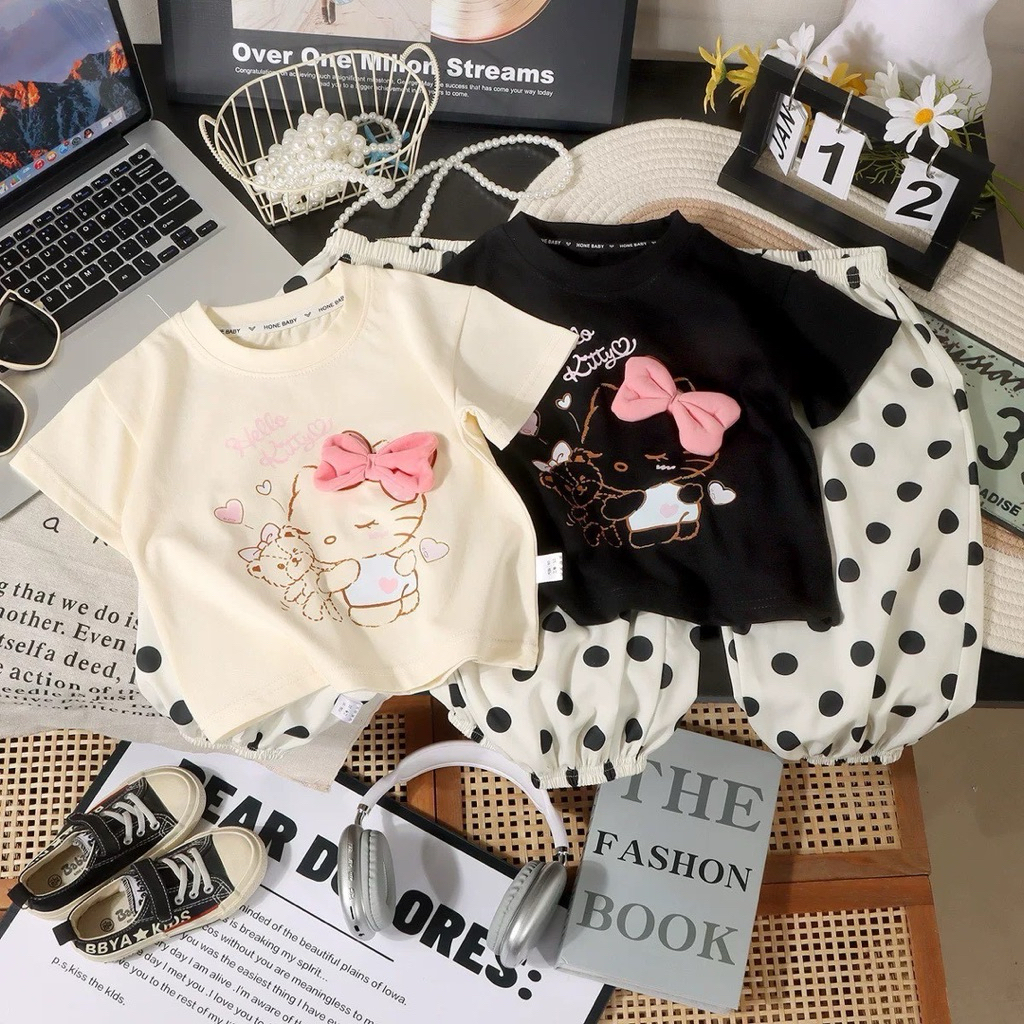 ชุดเซ็ต Kitty แต่งโบว์ 3D กางเกงขาจั๊มลายจุด