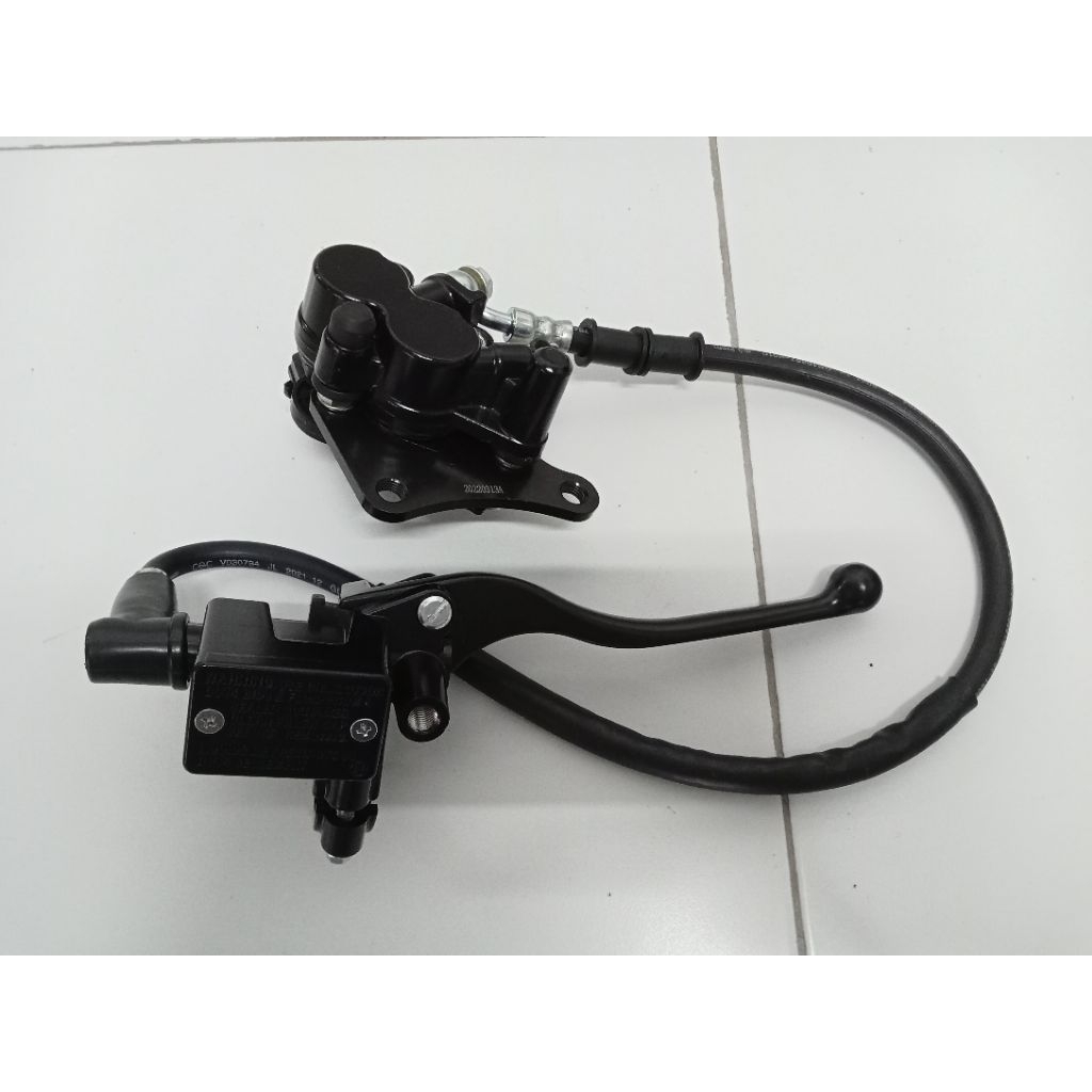 ปั๊มเบรคบนล่างสตาเลี่ยนตรงรุ่นสยาม 75, sm150, 170 i, sm400 ปั๊มข้างขวา