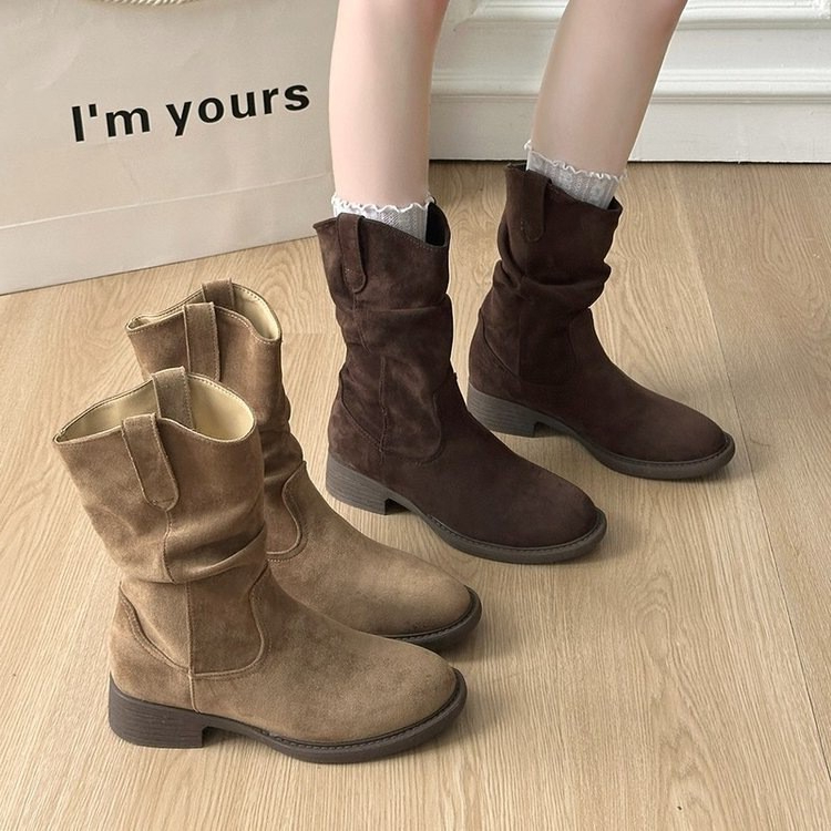 รองเท้าบู๊ตมาร์ตินหนังกลับสุดเก๋ รองเท้าบู๊ตหุ้มข้อหัวกลมสไตล์เกาหลี พื้นบาง วัสดุหนังวัว ดีไซน์จีบ