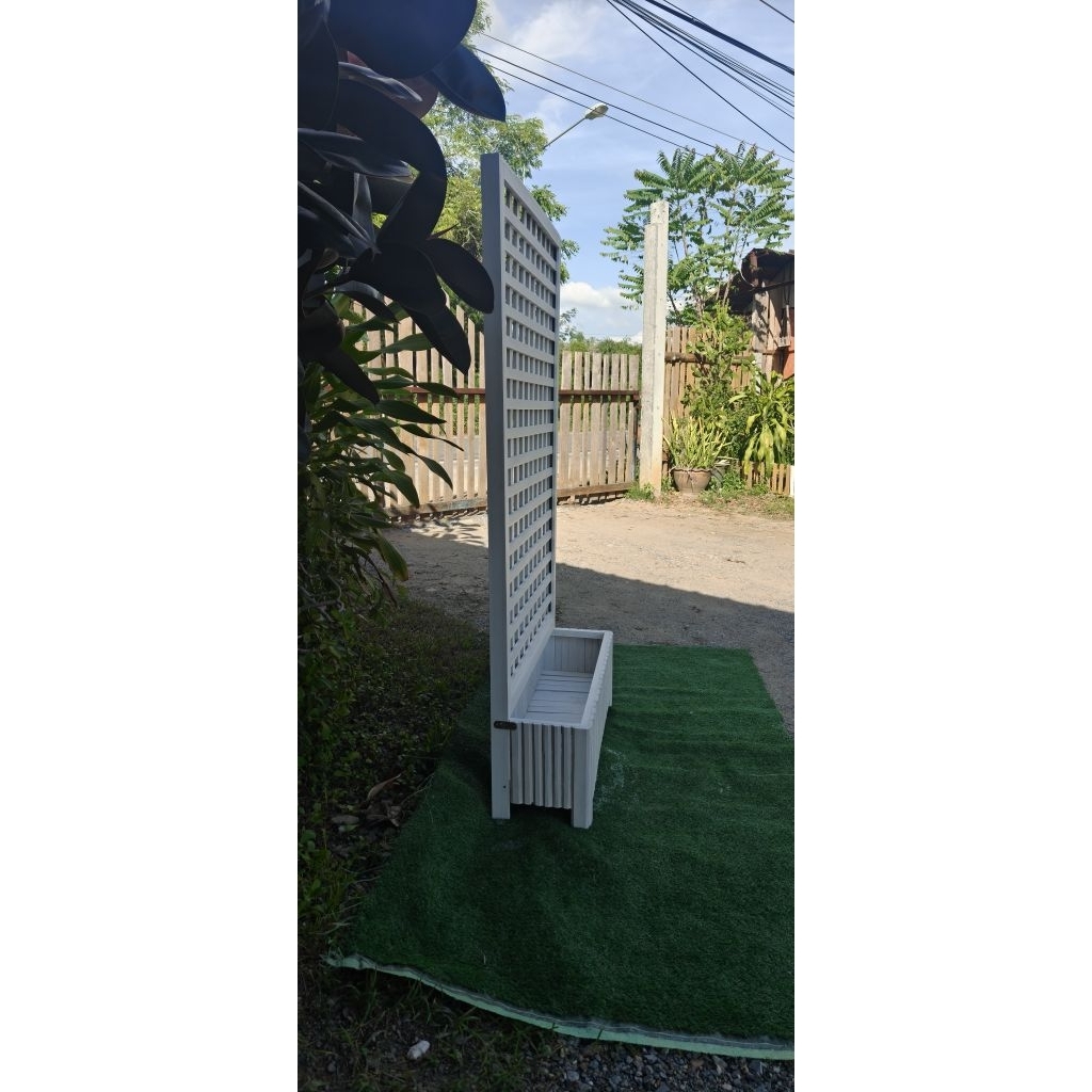 กระถางต้นไม้พร้อมระแ