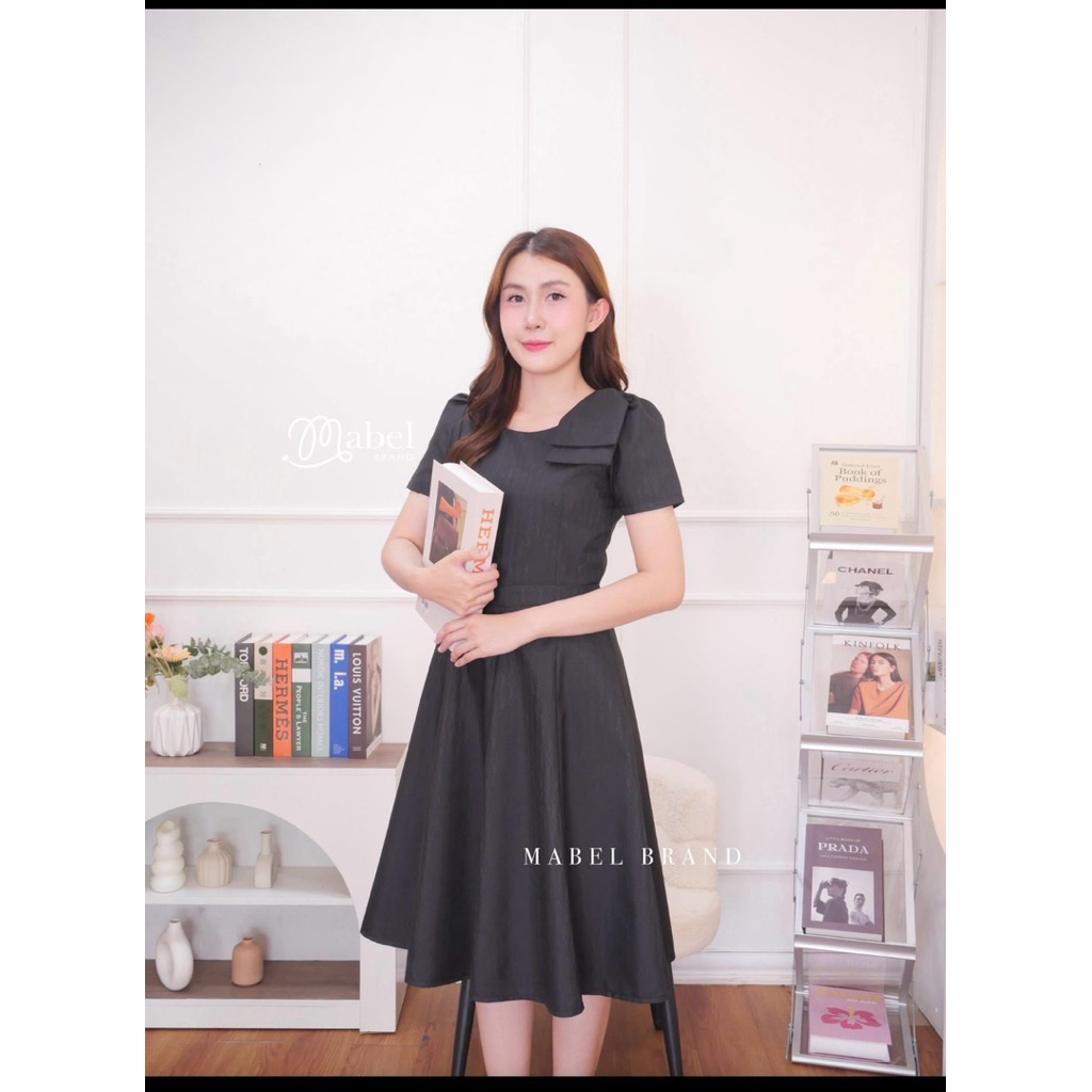 เดรสแต่งโบว์ที่ไหล่ จากร้าน ชุดทำงานผ้าไทย by mabel