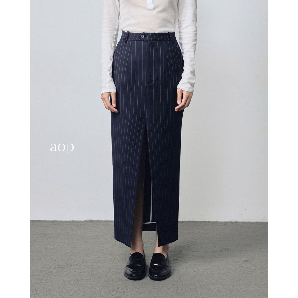 AOP Archive - Front-slit Solid Skirt กระโปรงทรงดินสอ ผ่าหน้า