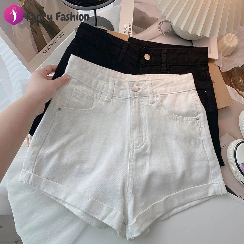 Fancy Fashion กางเกงยีนส์ขาสั้นเอวสูงสำหรับผู้หญิง เสื้อผ้าเกาหลี สีพื้น ทรงเรียบง่ายและเข้ารูป สวมใส่สบายมาก