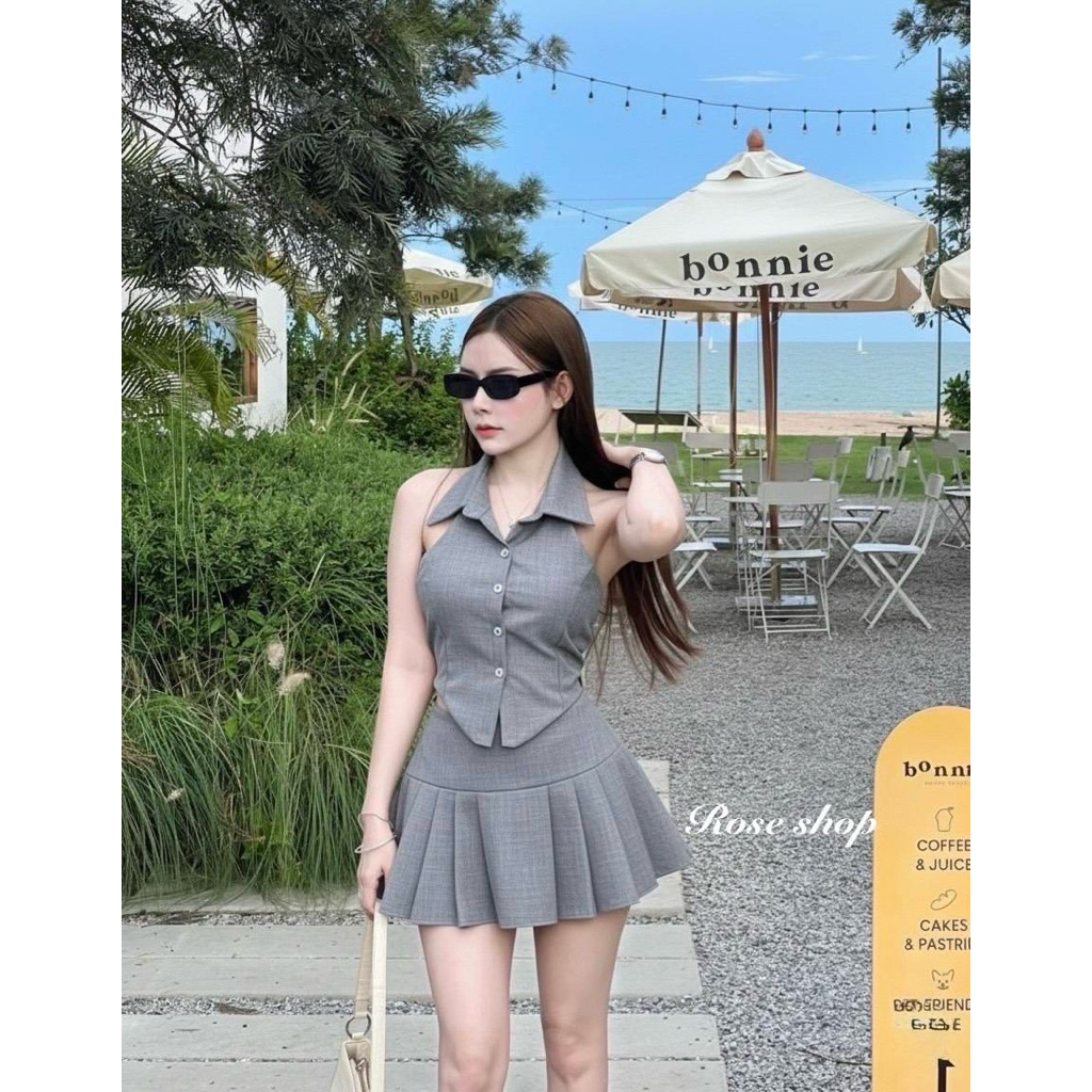 #Roseshop ชุดเซ็ต คอปกดีไซน์เว้าโชว์ไหล่ + กระโปรงพลีทเก็บทรงสวย ดีเทล กระดุมเพรชหน้า สม็อหลังกระชับหุ่น