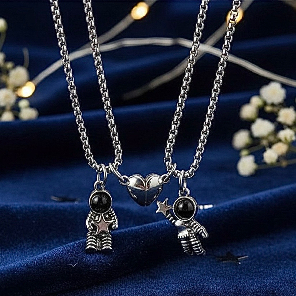 สร้อยคู่รัก นักบินอวกาศ มีแม่เหล็ก สร้อยแม่เหล็กคู่ ใส่คู่กับแฟน 2 คน ใส่คู่กับเพื่อนรัก เพื่อนสนิท (ส่งจากไทย)