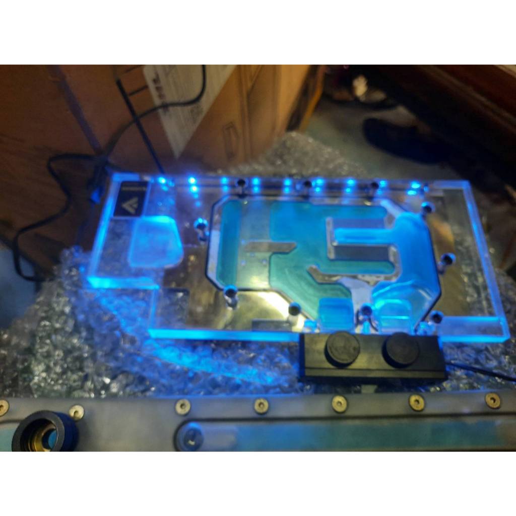 บล็อคการ์ดจอระบบน้ำเปิด  GIGABYTE XTREME GTX1080Ti - 1070 GPU Water Blockพร้อมโฟล์วดิจิวัดอุณหภูมิมื