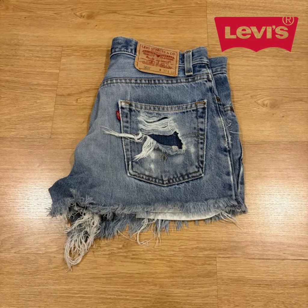 กางเกงยีนส์ Levi 550 ขาสั้น เอว 31 นิ้ว