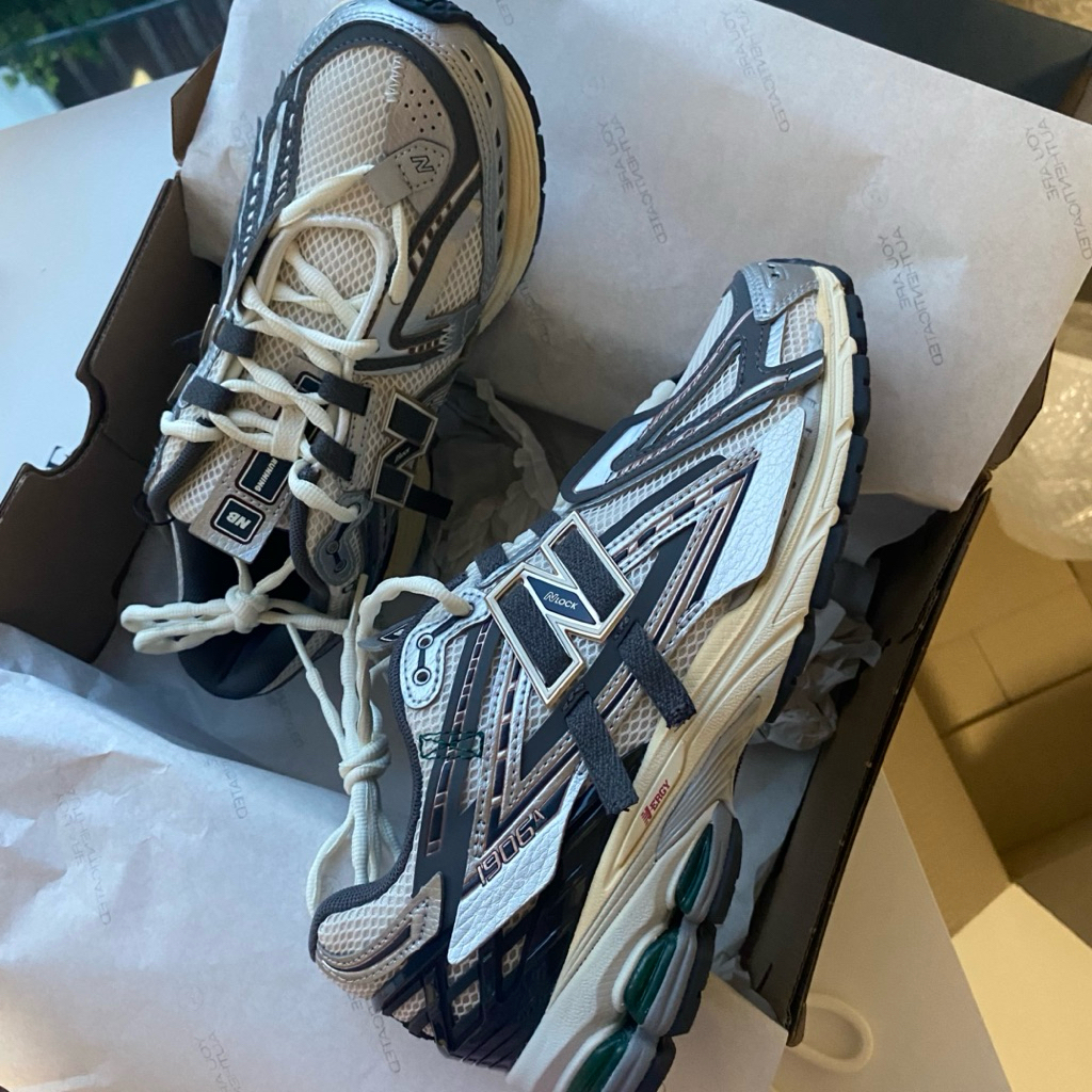 New Balance 1906A Silver Metalic Castlerock