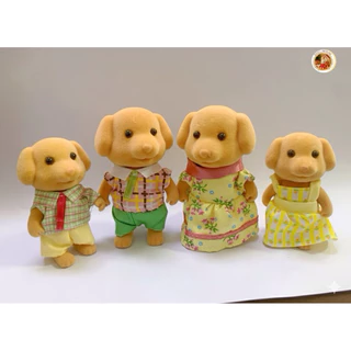 Doll.house 🐶🐱🐻🏡🎁ตุ๊กตาครอบครัว ตุ๊กตาบ้านตุ๊กตา ครอบครัวสัตว์ 4 ตัว (พ่อ แม่ ลูก) ชุดเสื้อผ้าเปลี่ยนได้ (เสื้อผ้าสุ่ม)