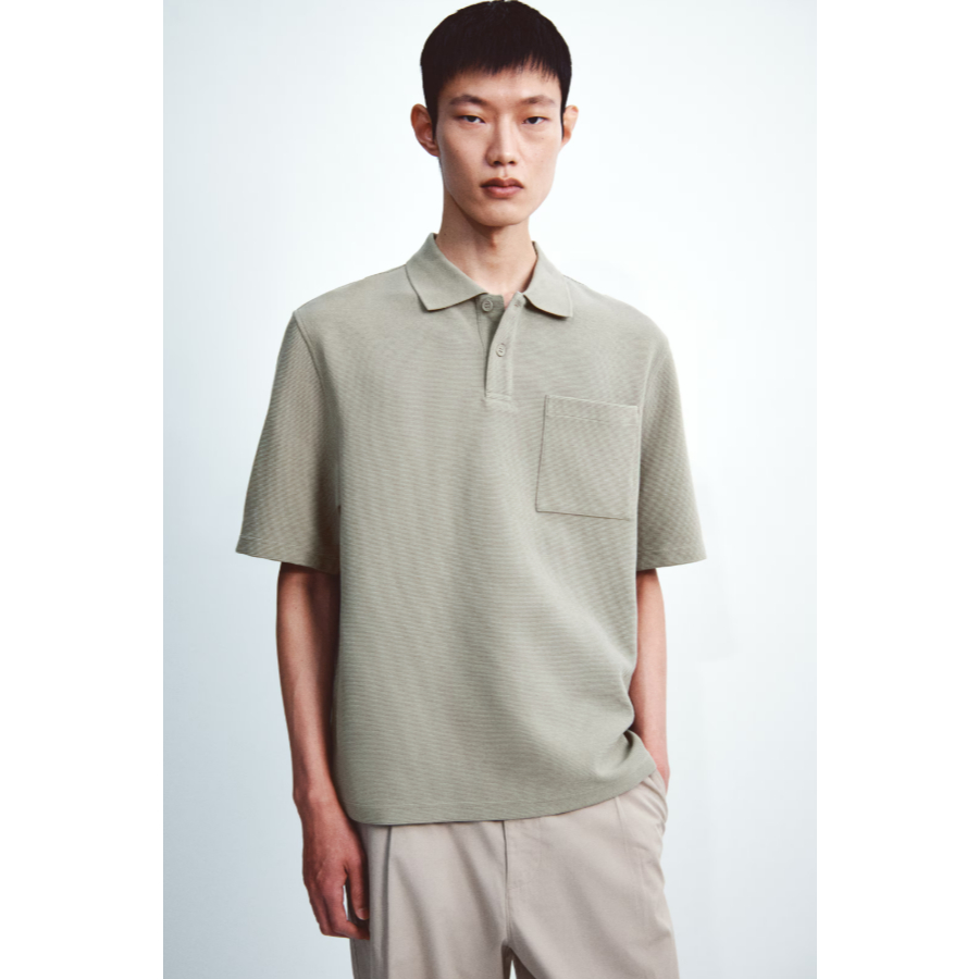 H&M(เอชแอนด์เอ็ม) เสื้อโปโลทรงหลวม Men Loose Fit Polo shirt 1317746_1