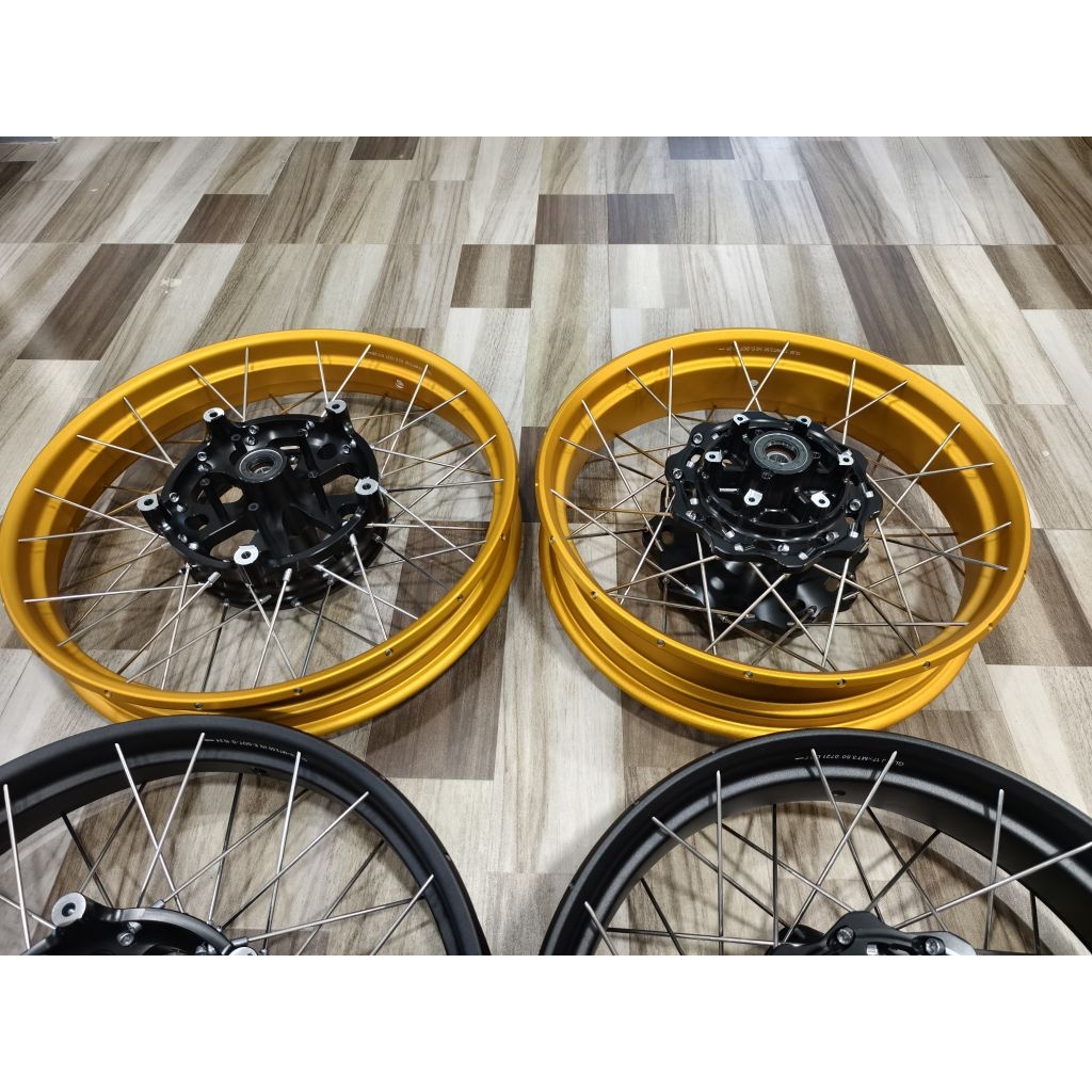 ชุดล้อซี่ลวด VMX Racing สำหรับ Triumph Scrambler 400X