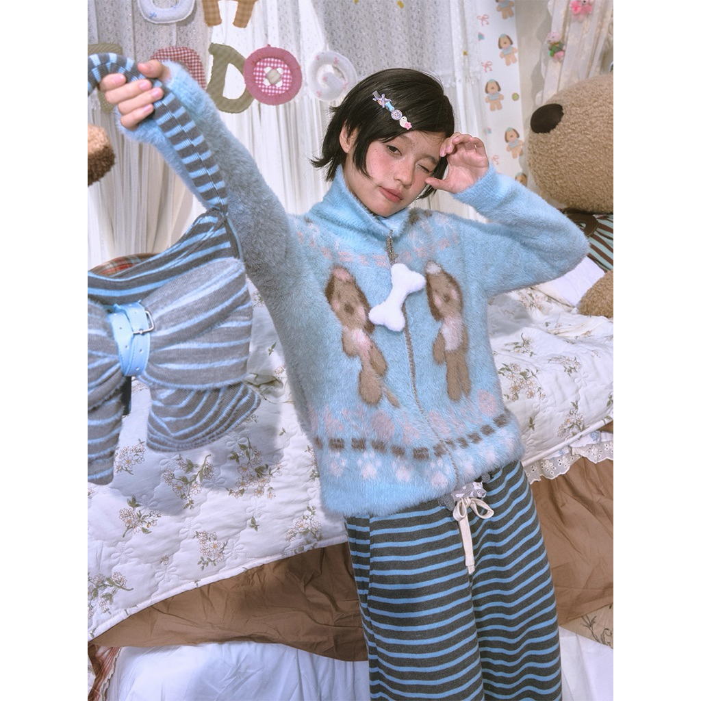 (Pre-order) OHTODOG Fluffy Puppy Embroidery Fuzzy High-neck Knit Jacket เสื้อกันหนาวคอสูงลายลูกสุนัข