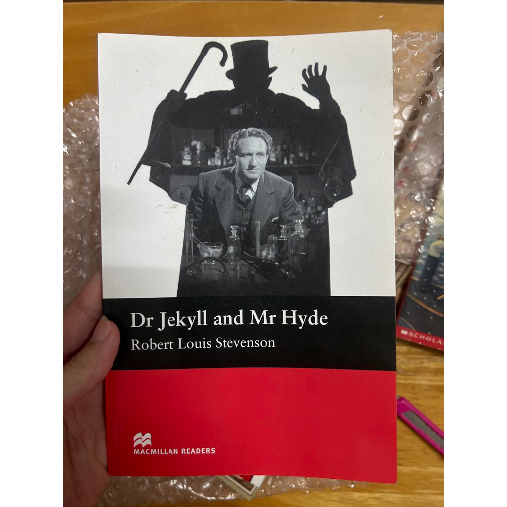 Dr Jekyll and Mr Hyde ของ Robert Louis Stevenson