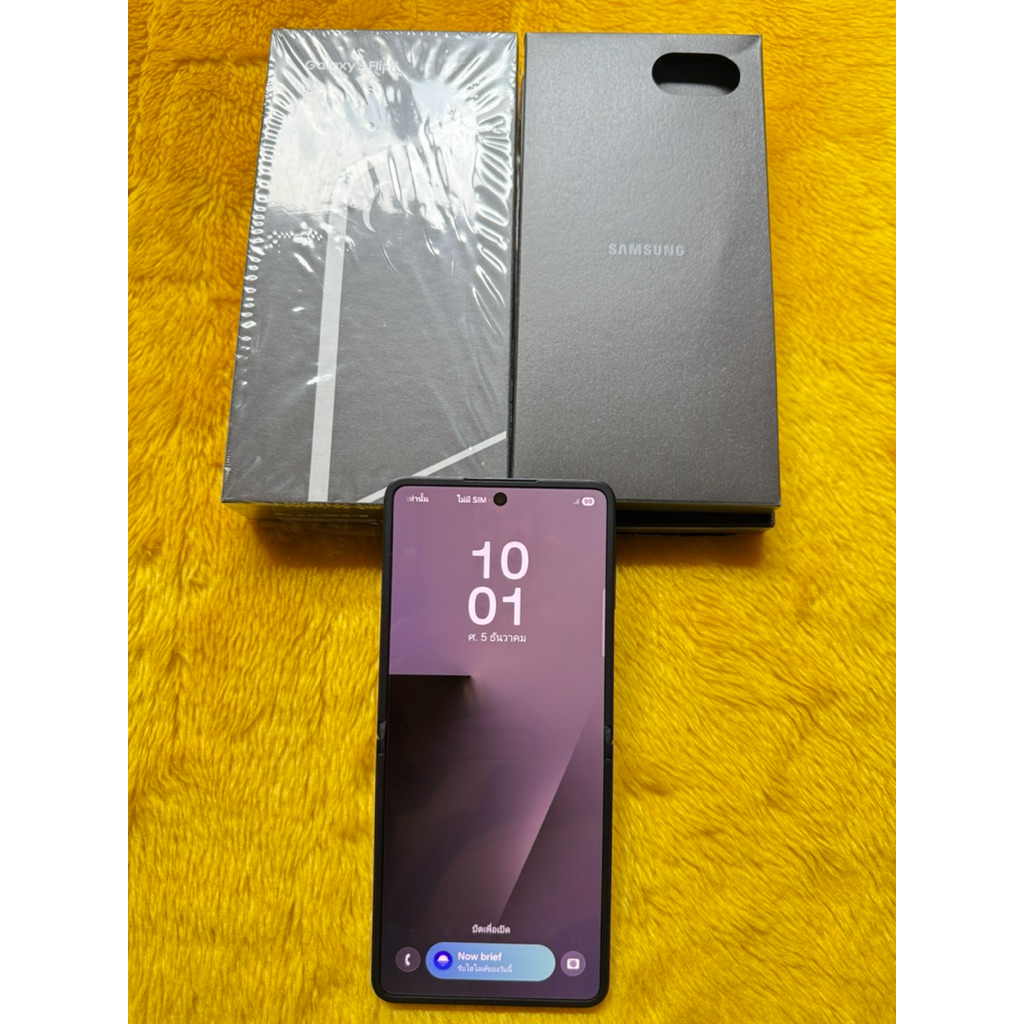 # Samsung Galaxy Z Flip7-12/256GB.ศูนย์ใหม่มากประกันCareplus4ปี