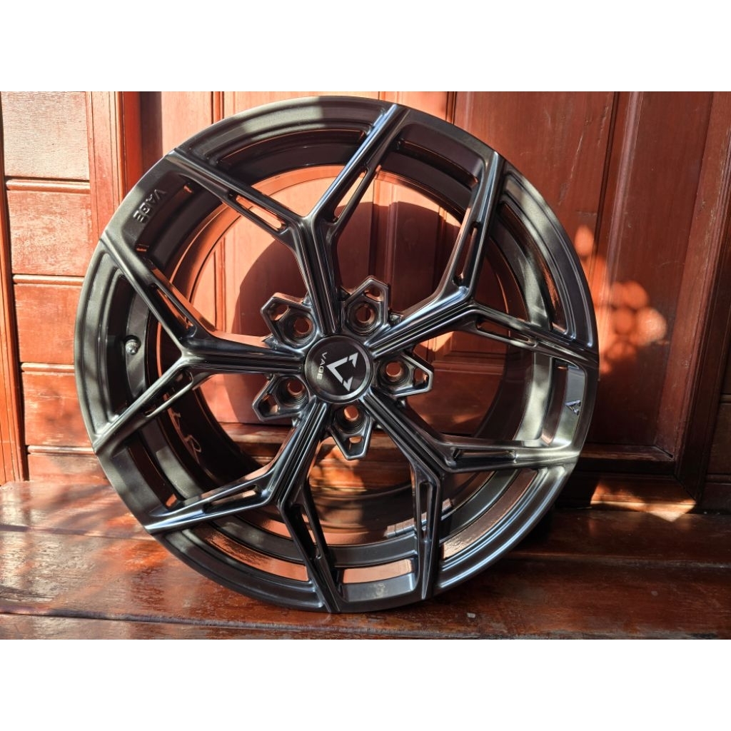 **ล้อมือ2** VAGE VFX-01 17นิ้ว 5/112-114