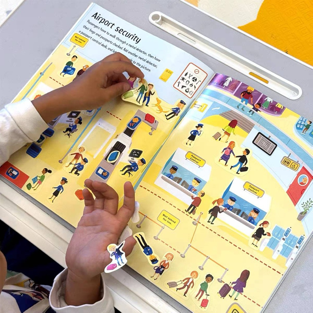 Usborne sticker book หนังสือติดสติ๊กเกอร์ หนังสือภาพ สมุดภาพติดสติ๊กเกอร์ นิทานภาษาอังกฤษเสริมความรู้ พัฒนาการ รูปที่ 4