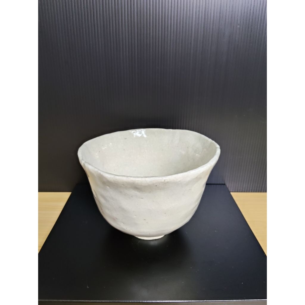 ถ้วยชา ฮากิ (Hagi ware) ซึ่งเป็นงานหัตถกรรมดั้งเดิมของญี่ปุ่น