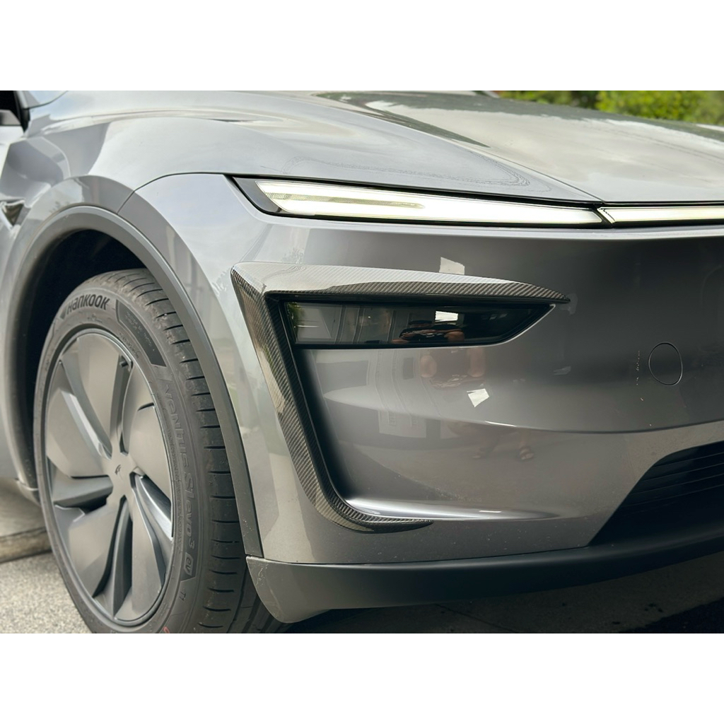 Carbon Front Vent Trim Tesla Model Y Juniper