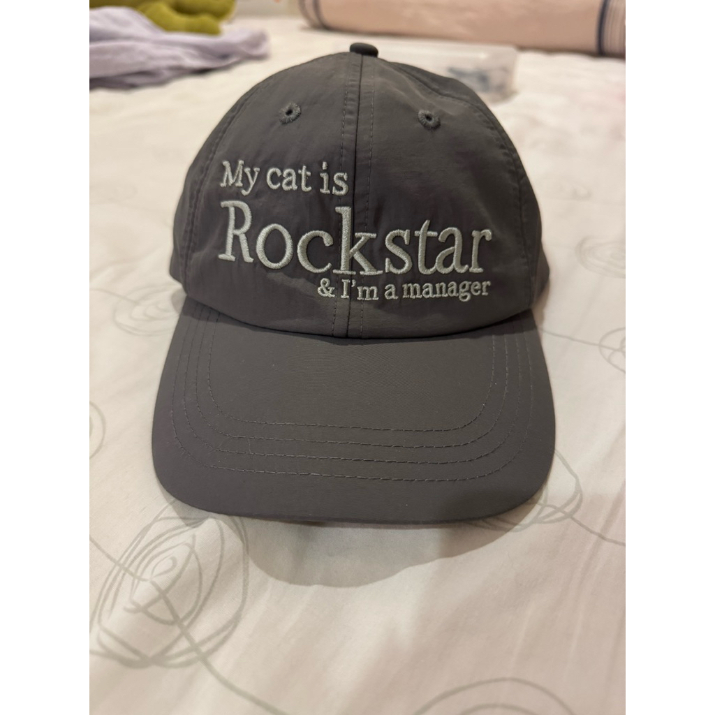 หมวกสีเทา My Cat is Rockstar & I’m a manager สไตล์เกาหลี มินิมอล