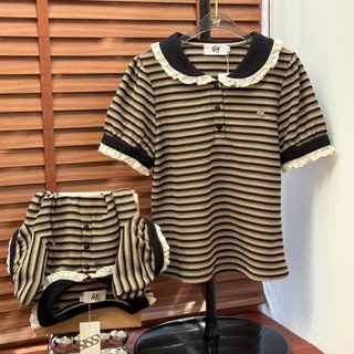 SISSY : เสื้อโปโลแขนสั้น (XS-XXL) คอบัวแต่งขอบลูกไม้ กระดุมหัวใจ ปักอะไหล่เงิน ผ้าถัก cotton สไตล์ลูกคุณหนู ผ้าใส่สบาย