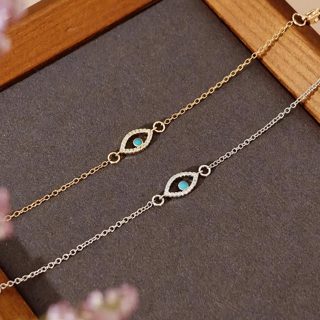 Vachana - Turquoise-colored Evil Eye Bracelet (สร้อยข้อมือดวงตาปีศาจสีเทอร์ควอยซ์)