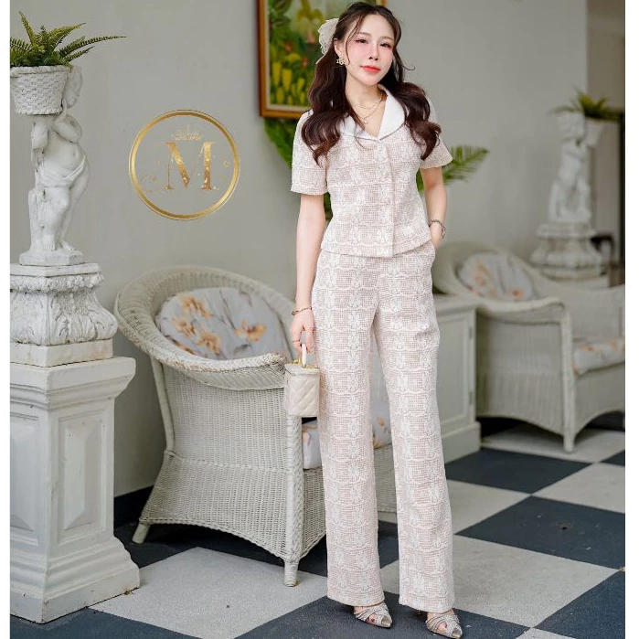 Macaron Closet ชุดเซตกางเกงลูกไม้สีขาวครีม set เสื้อ + กางเกง เซท 2 ชิ้น เสื้อคอปกกระดุมหน้าทรงสวย พร้อมกางเกงยาว