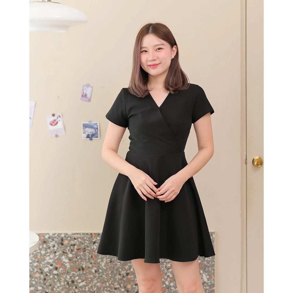 CRAYONBRAND - ชุดเดรส รุ่น Jasmine dress (Light pepe)