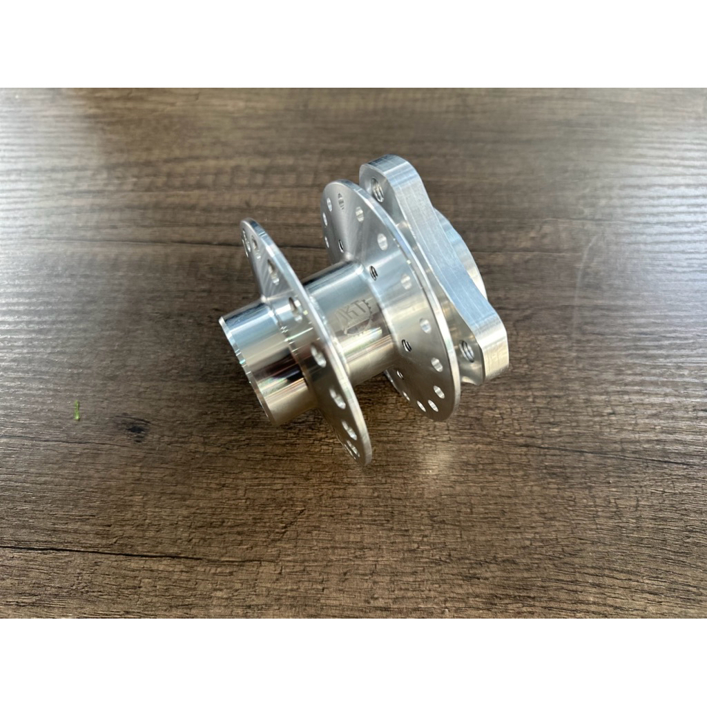 ดุมหน้าย่อ สนาม พร้อมสเปเซอร์ 4รู [DKT]