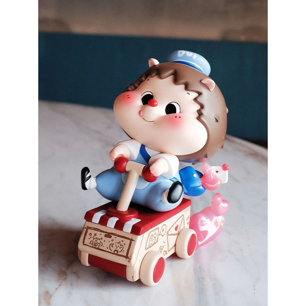 Pre-Order   Duiduidui postman