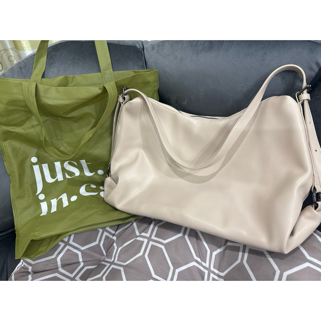 กระเป๋าJust in Case มือสอง