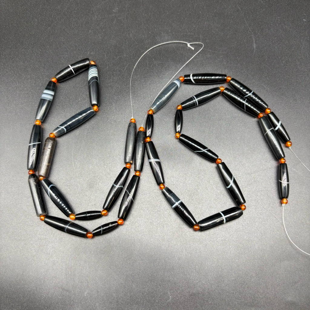 Antiques African agate beads