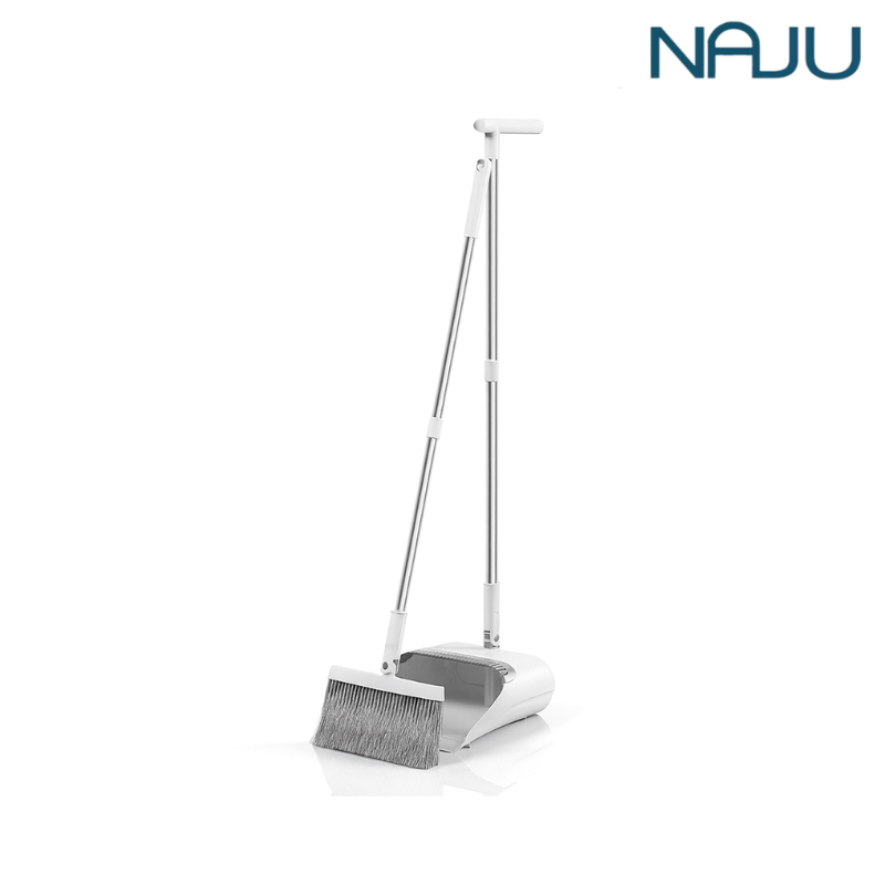 Naju ไม้กวาดพร้อมที่ตักผง ชุดไม้กวาดพร้อมที่โกยผง Broom set หมุนได้ 180° พับได้ป้องกันฝุ่นกระจาย กำจัดฝุ่นได้ทุกมุม