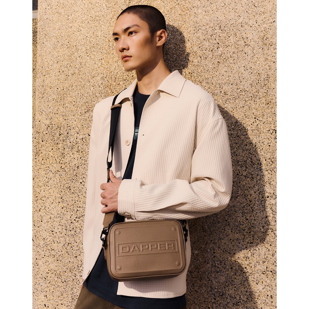 DAPPER กระเป๋าสะพายข้าง DAPPER Embossed Crossbody Bag สีเบจ (BM5/BE/1293SF) - รูปที่ 7