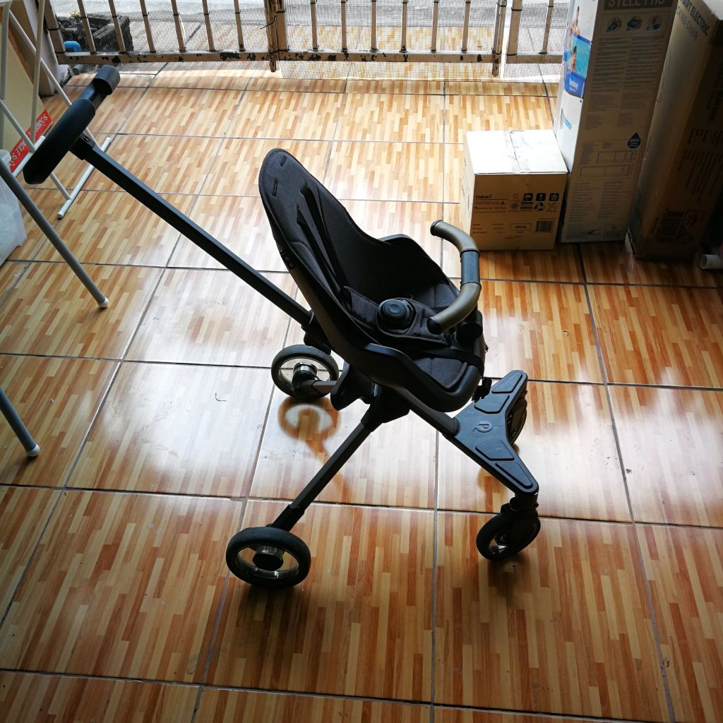 QPlay | Easy Pushchair รถเข็นเด็กแบบพกพา สีเทา (มือสอง สภาพดี จัดส่งฟรี)