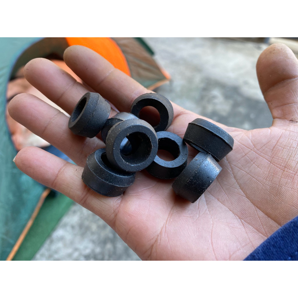 ยางหูโช๊คหลัง Yamaha Yl2 และอีกหลายรุ่น แท้ใหม่